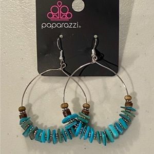 Turquoise stone earring